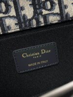 Montaigne Small Chain Bag (حقيبة مونتين ميني بسلسلة) - Image 7