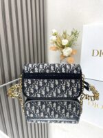 Montaigne Avenue Handbag(حقيبة يد مونتين أفينيو) - Image 4