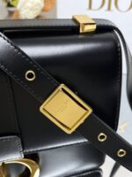 Montaigne Handbag(حقيبة مونتين) - Image 6