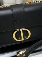 Montaigne Small Chain Bag(حقيبة مونتين ميني بسلسلة) - Image 6