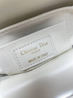 Mini D Jolie Pearl Handbag (حقيبة يد دي جولي ميني باللؤلؤ) - Image 9