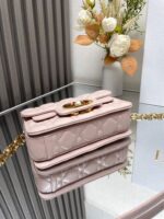 Mini D Jolie Pearl Handbag (حقيبة يد دي جولي ميني باللؤلؤ) - Image 3