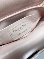 Mini D Jolie Pearl Handbag (حقيبة يد دي جولي ميني باللؤلؤ) - Image 2