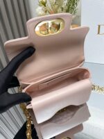 Mini D Jolie Pearl Handbag (حقيبة يد دي جولي ميني باللؤلؤ) - Image 7