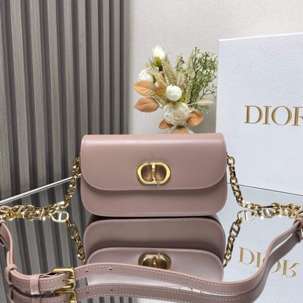 Montaigne Avenue Enamel Chain Handbag(حقيبة يد مونتين أفينيو بسلسلة مينا)