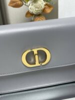 Montaigne Avenue Enamel Chain Handbag(حقيبة يد مونتين أفينيو بسلسلة مينا) - Image 5