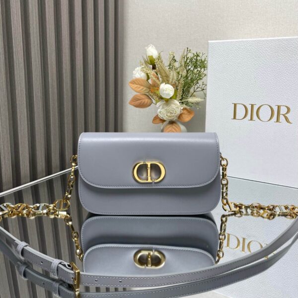 Montaigne Avenue Enamel Chain Handbag(حقيبة يد مونتين أفينيو بسلسلة مينا)