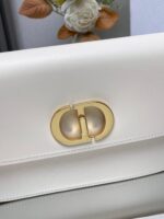 Montaigne Avenue Enamel Chain Handbag(حقيبة يد مونتين أفينيو بسلسلة مينا) - Image 5