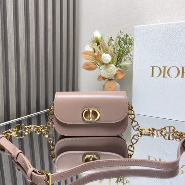 Montaigne Avenue Handbag (قيبة يد مونتين أفينيو)