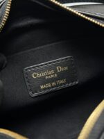 Small D Caro Top Handle Camera Bag (حقيبة كاميرا دي كارو ميكرو بمقبض علوي) - Image 8