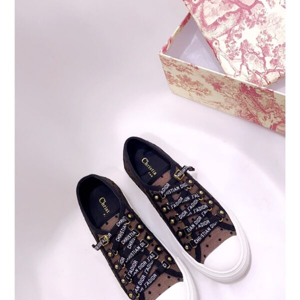 Walk'n'D Sneaker (حذاء ووك'ن'دي سنيكرز) 