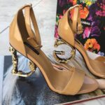 Patent Leather Sandals  صندلمن الجلد اللامع - Image 4