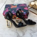 Patent Leather Sandals  صندلمن الجلد اللامع - Image 4