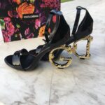 Patent Leather Sandals  صندلمن الجلد اللامع