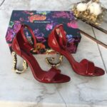 Patent Leather Sandals  صندلمن الجلد اللامع - Image 6