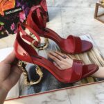 Patent Leather Sandals  صندلمن الجلد اللامع - Image 2