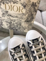 D Sneaker ( حذاء دي سنيكرز) - Image 2
