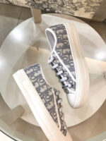 D Sneaker ( حذاء دي سنيكرز) - Image 5