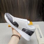 LV Sneakers Shoes ( حذاء “لوي سنيكرز) - Image 10