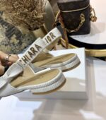 D Slingback Pump ((حذاء دي سلاينج باك) - Image 5