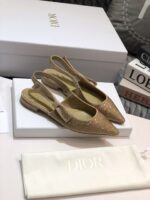 D Slingback Pump ((حذاء دي سلاينج باك)
