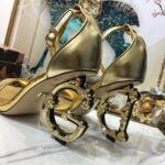 Patent Leather Sandals  صندلمن الجلد اللامع - Image 7