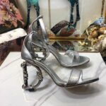Patent Leather Sandals  صندلمن الجلد اللامع - Image 3