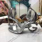 Patent Leather Sandals  صندلمن الجلد اللامع - Image 4