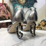 Patent Leather Sandals  صندلمن الجلد اللامع - Image 9
