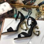 Patent Leather Sandals  صندلمن الجلد اللامع - Image 4