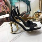 Patent Leather Sandals  صندلمن الجلد اللامع - Image 9