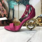 Patent Leather Sandals  صندلمن الجلد اللامع - Image 2