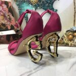Patent Leather Sandals  صندلمن الجلد اللامع - Image 7