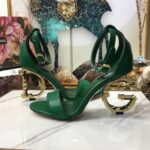 Patent Leather Sandals  صندلمن الجلد اللامع - Image 2
