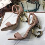 Patent Leather Sandals  صندلمن الجلد اللامع - Image 2