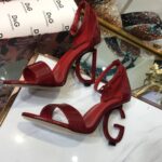 Patent Leather Sandals  صندلمن الجلد اللامع - Image 2