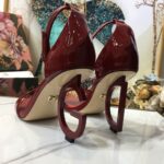 Patent Leather Sandals  صندلمن الجلد اللامع - Image 3