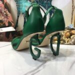 Patent Leather Sandals  صندلمن الجلد اللامع - Image 7