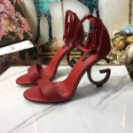 Patent Leather Sandals  صندلمن الجلد اللامع - Image 3