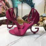 Patent Leather Sandals  صندلمن الجلد اللامع