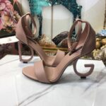 Patent Leather Sandals  صندلمن الجلد اللامع