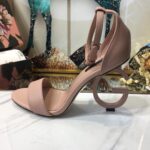 Patent Leather Sandals  صندلمن الجلد اللامع - Image 5
