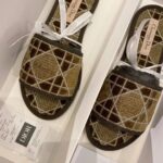 D Monogram Slipper ( حذاء دي مونوغرام سليبر ) - Image 2