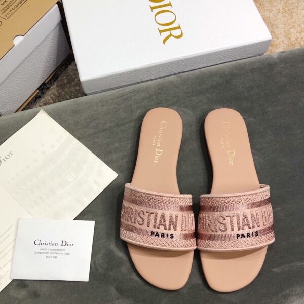 D Dway Slide ( حذاء دي دواي سلايد )