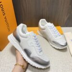 LV Sneakers Shoes ( حذاء “لوي سنيكرز) - Image 4