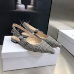 D Slingback Pump ((حذاء دي سلاينج باك)