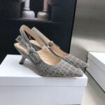 D Slingback Pump ((حذاء دي سلاينج باك)