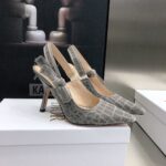 D Slingback Pump ((حذاء دي سلاينج باك)