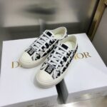 Christian D Sneaker ( حذاء دي كريستيان سنيكرز)
