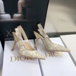 D Slingback Pump ((حذاء دي سلاينج باك) - Image 2